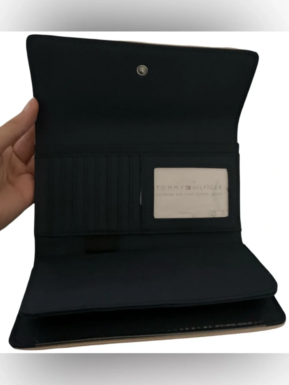 Tommy Hilfiger Beige Tan Trifold Wallet NWT